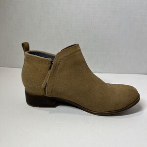 Toms Deia Shoes Suede Zip Up Ankle Chelsea Boots Beige Women's Size 9.5M